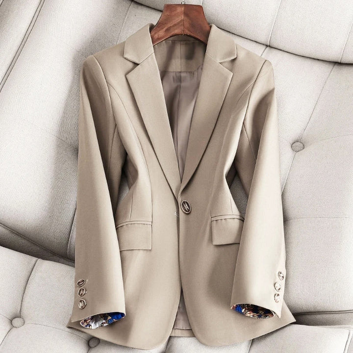 Clara | Women's Lapel Collar One-Button Fitted Blazer