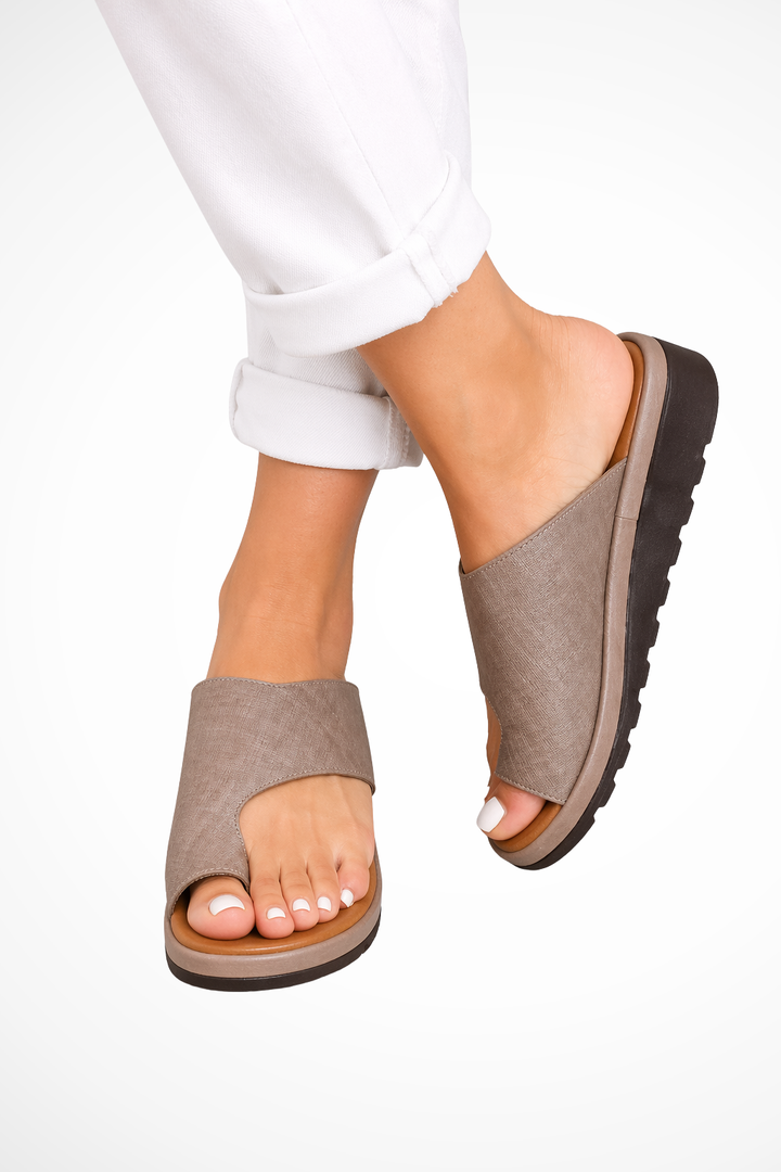 Leonie | Women's Toe Post Wide Band Orthopedic Platform Sandals