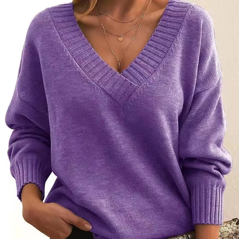 Cassandra oversized V-neck knit sweater in dusty pink, front close-up view