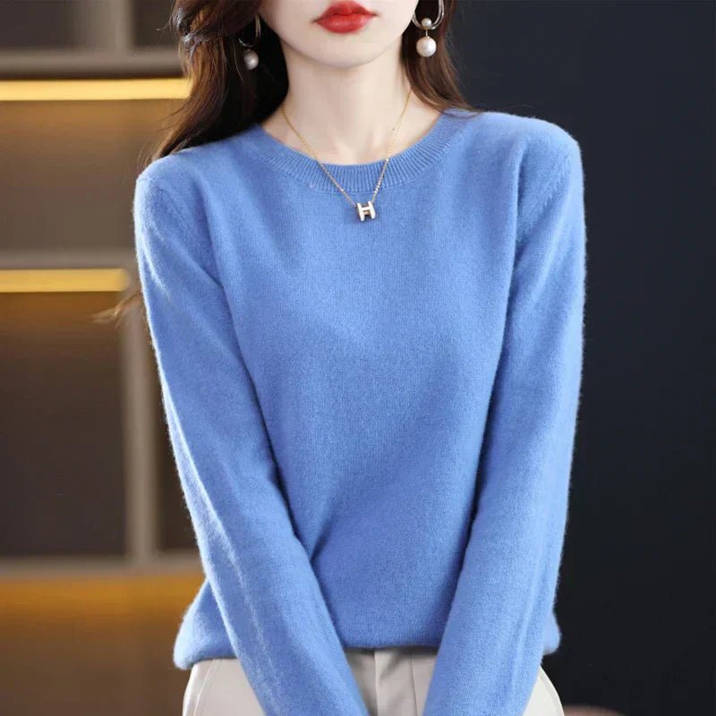 Marielle classic crew neck sweater in green, front view