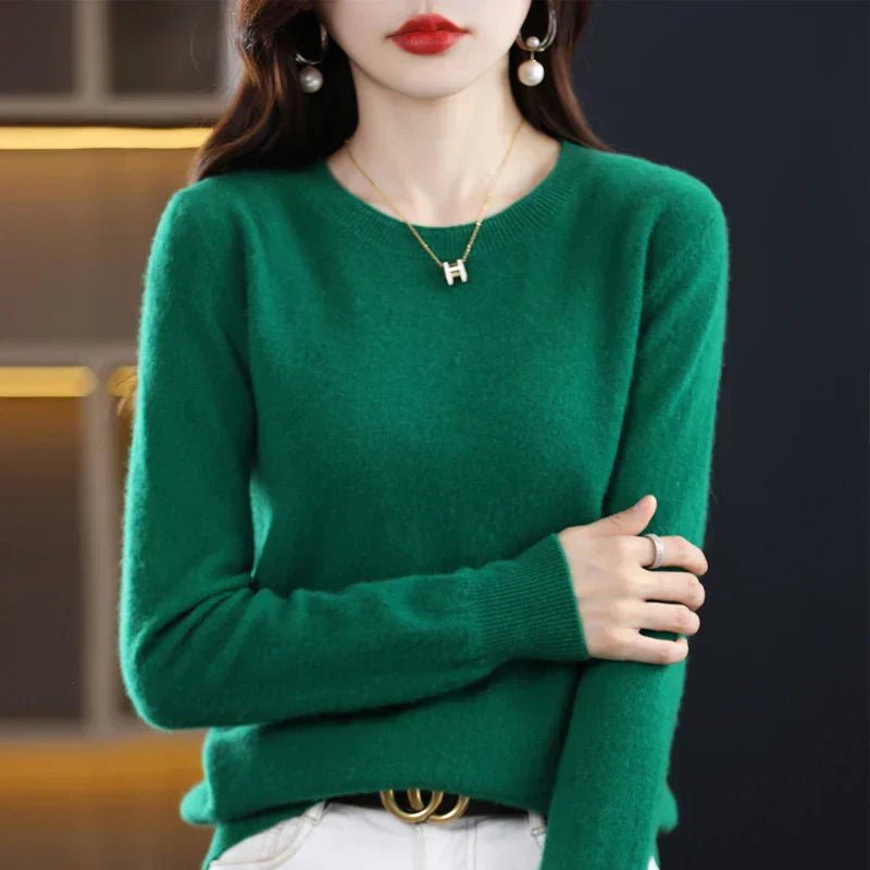 Marielle classic crew neck sweater in green, front view