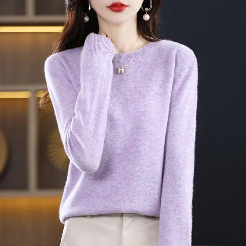 Marielle classic crew neck sweater in green, front view