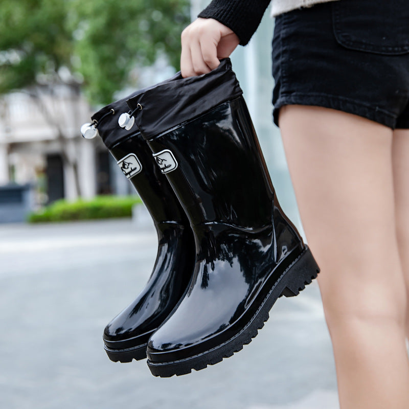 Palmer burgundy rain boots with adjustable drawstring collar, front view