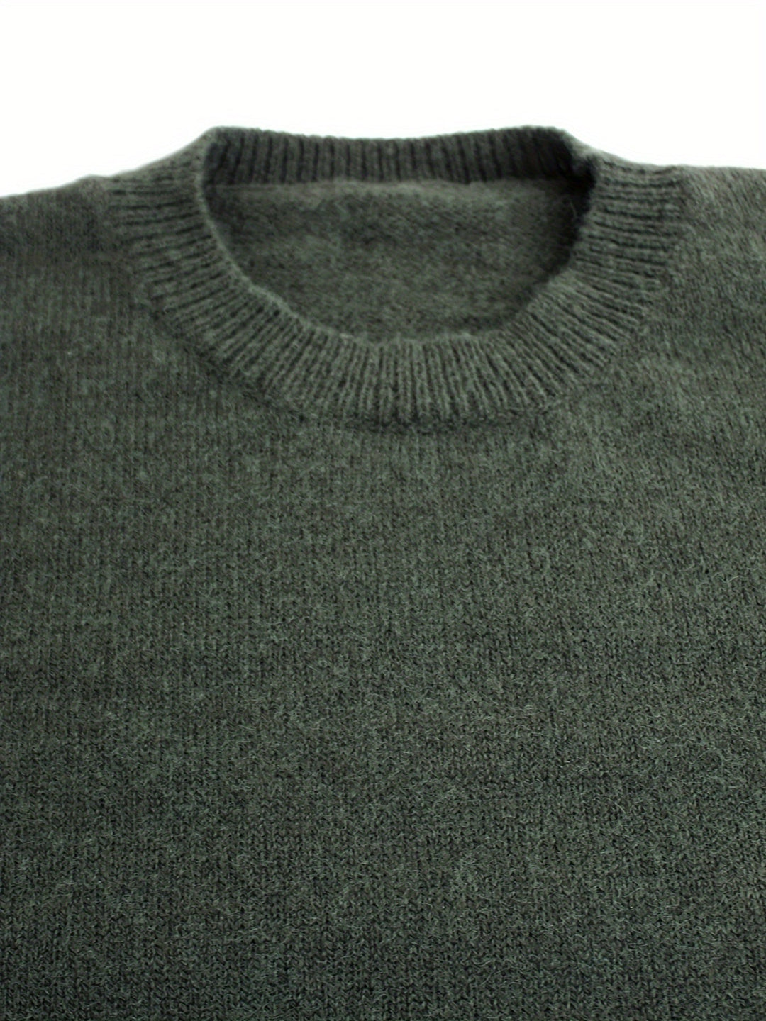 Rosamund ribbed sweater round neckline close-up detail