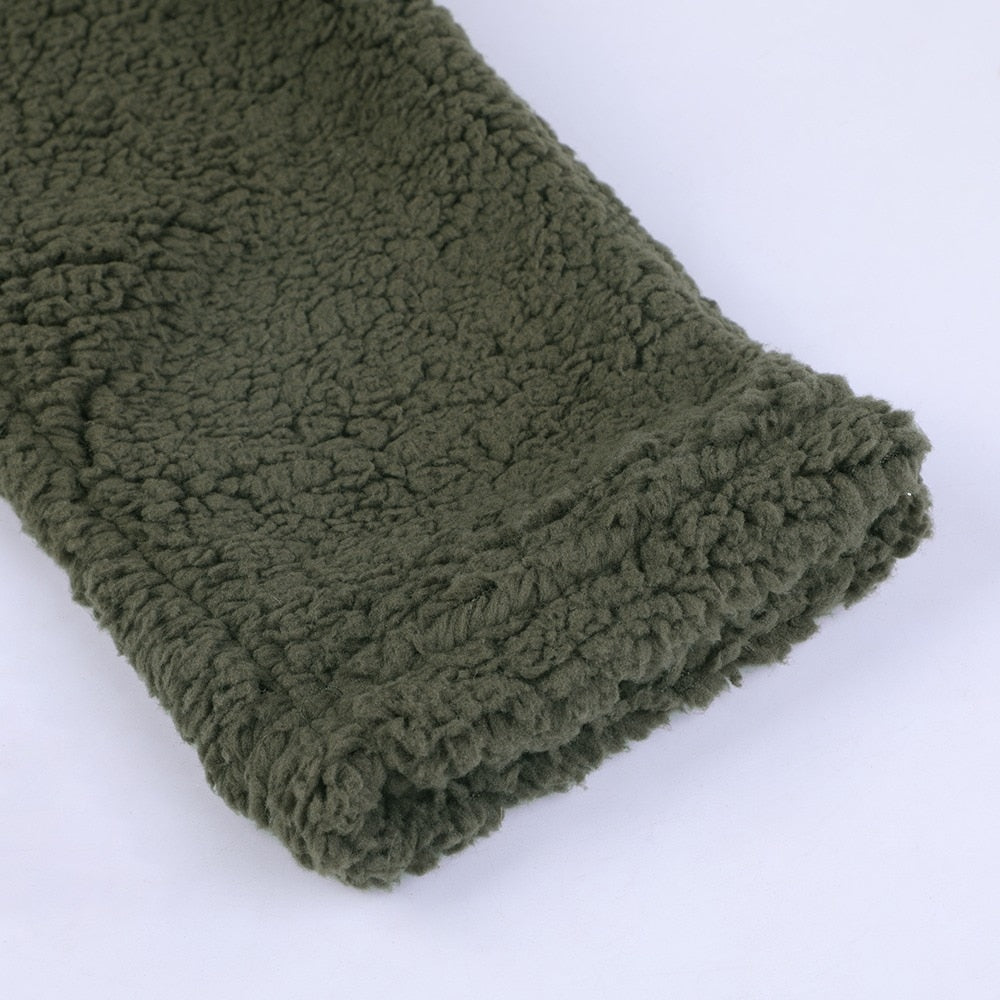 Pauline sherpa jacket fabric and cuff detail in green