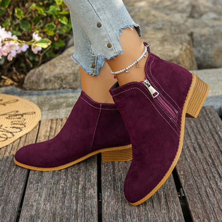 Esperanza burgundy ankle boots with side zip, side view close-up