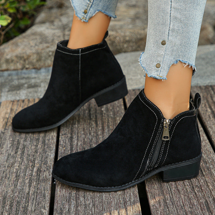 Esperanza black ankle boots with side zip, side view close-up
